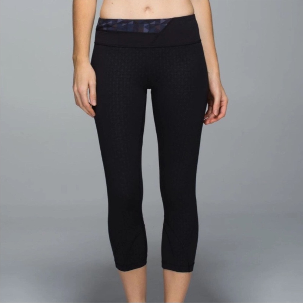 Women's lululemon Black Run Inspire Crop Geometric Pattern